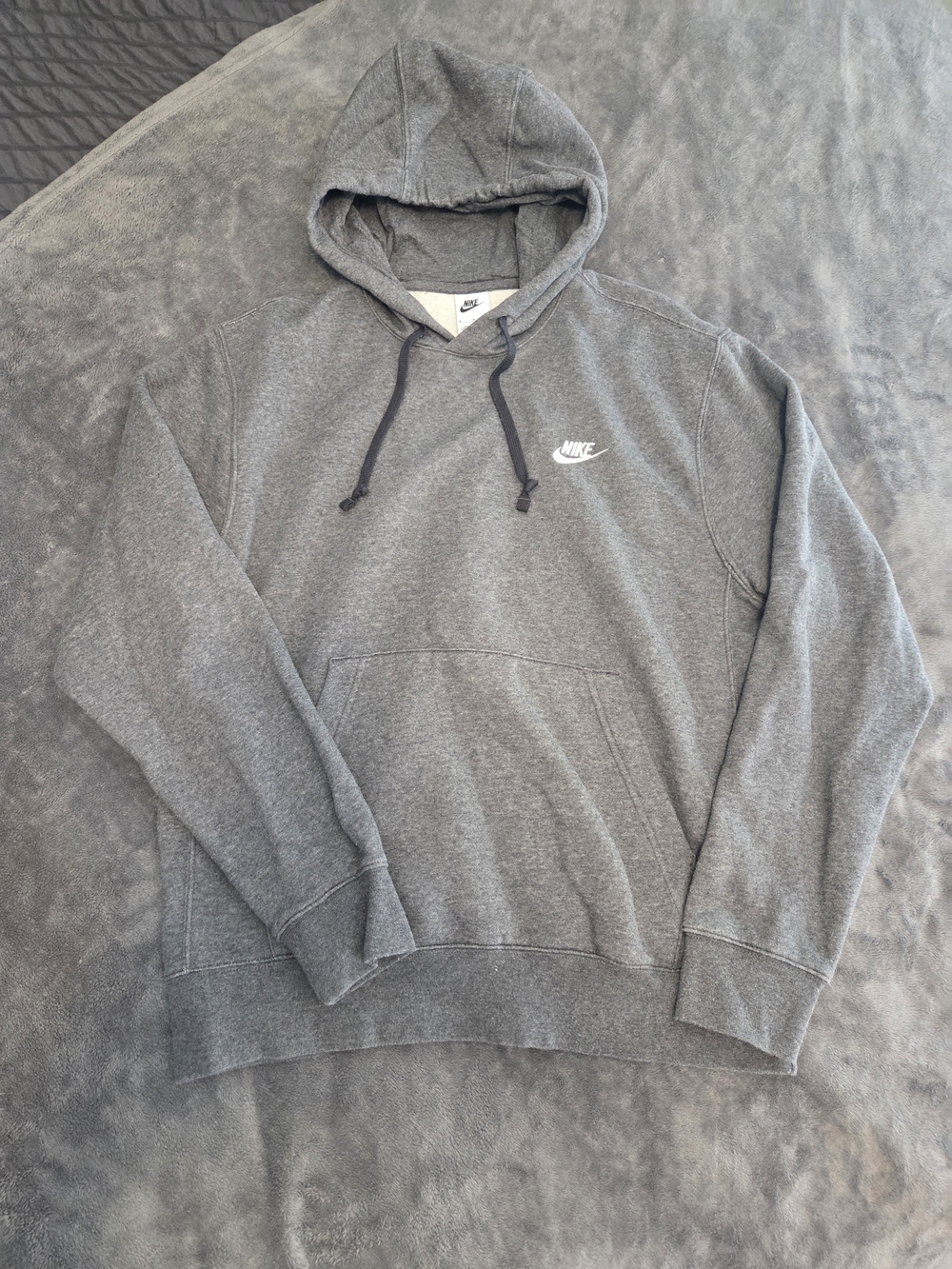 Nike Men's Gray Pullover Hoodie Sweatshirt